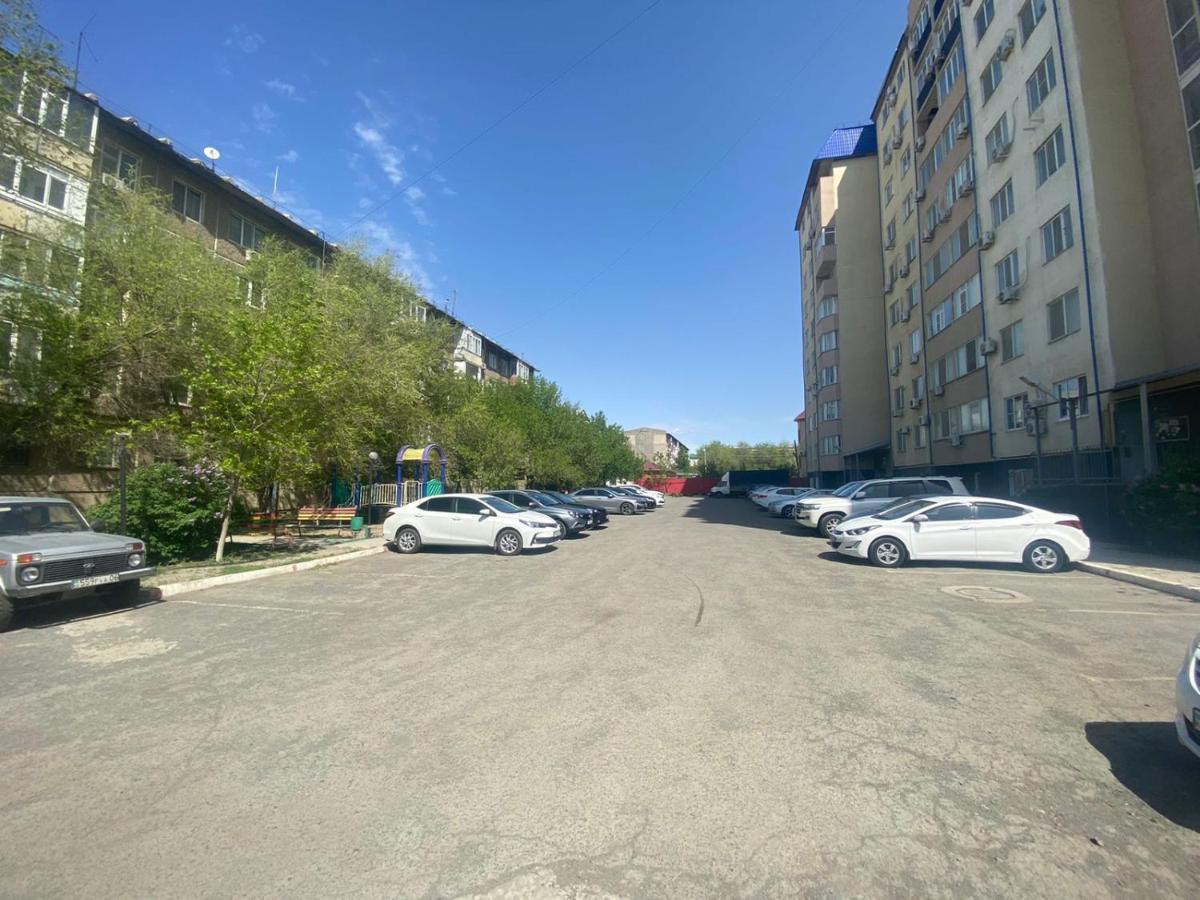 2 Комнатная Квартира В Атырау С Бесключевым Доступом Atiraw Buitenkant foto